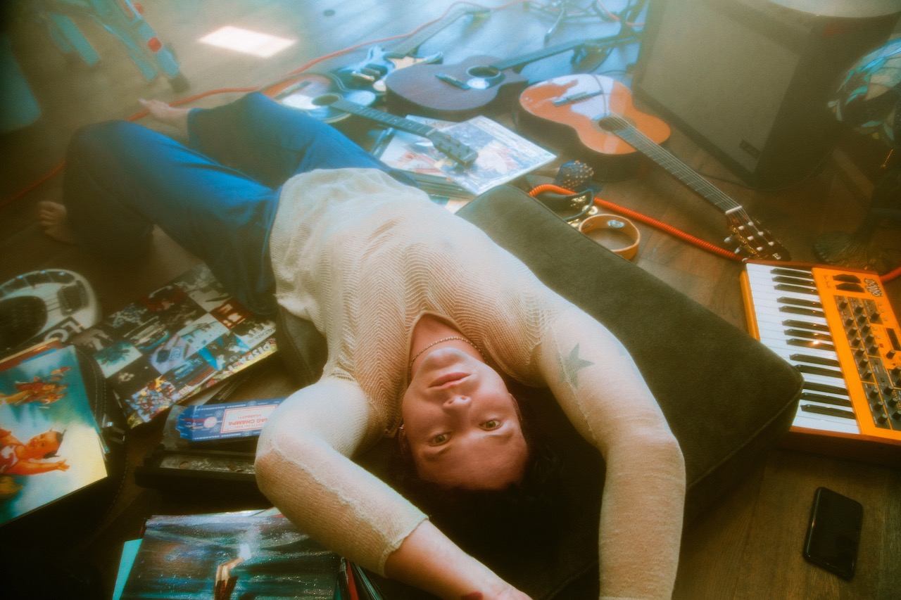 5 Seconds Of Summer's Ashton Irwin Announces Debut Album 'Superbloom', Shares Lead Single