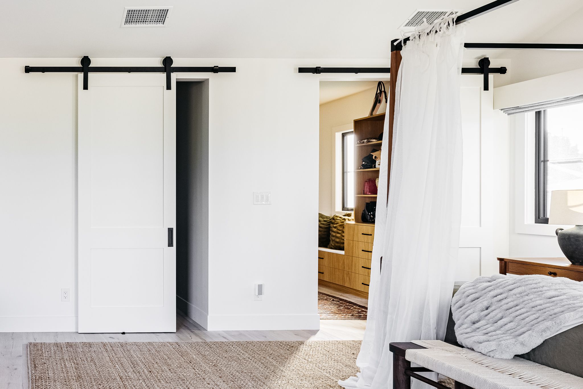 Budget Friendly Tips and Ides for Building a Barn Door Kreweduoptic