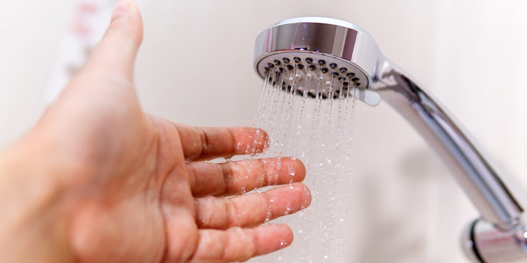 How Much Water Do Water Efficient Shower Heads Save? Kreweduoptic